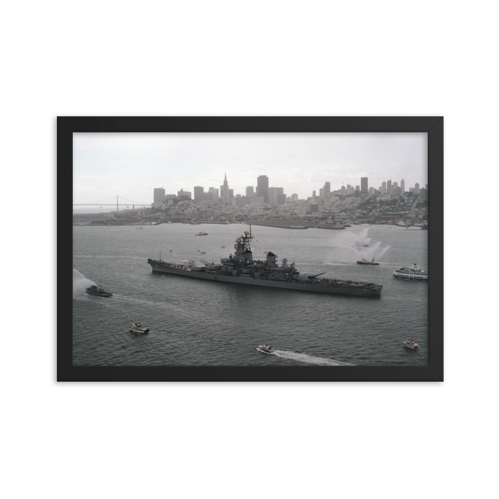 Framed posterUSS Missouri (BB-63) Framed Poster - San Francisco Skyline – black, 12x18