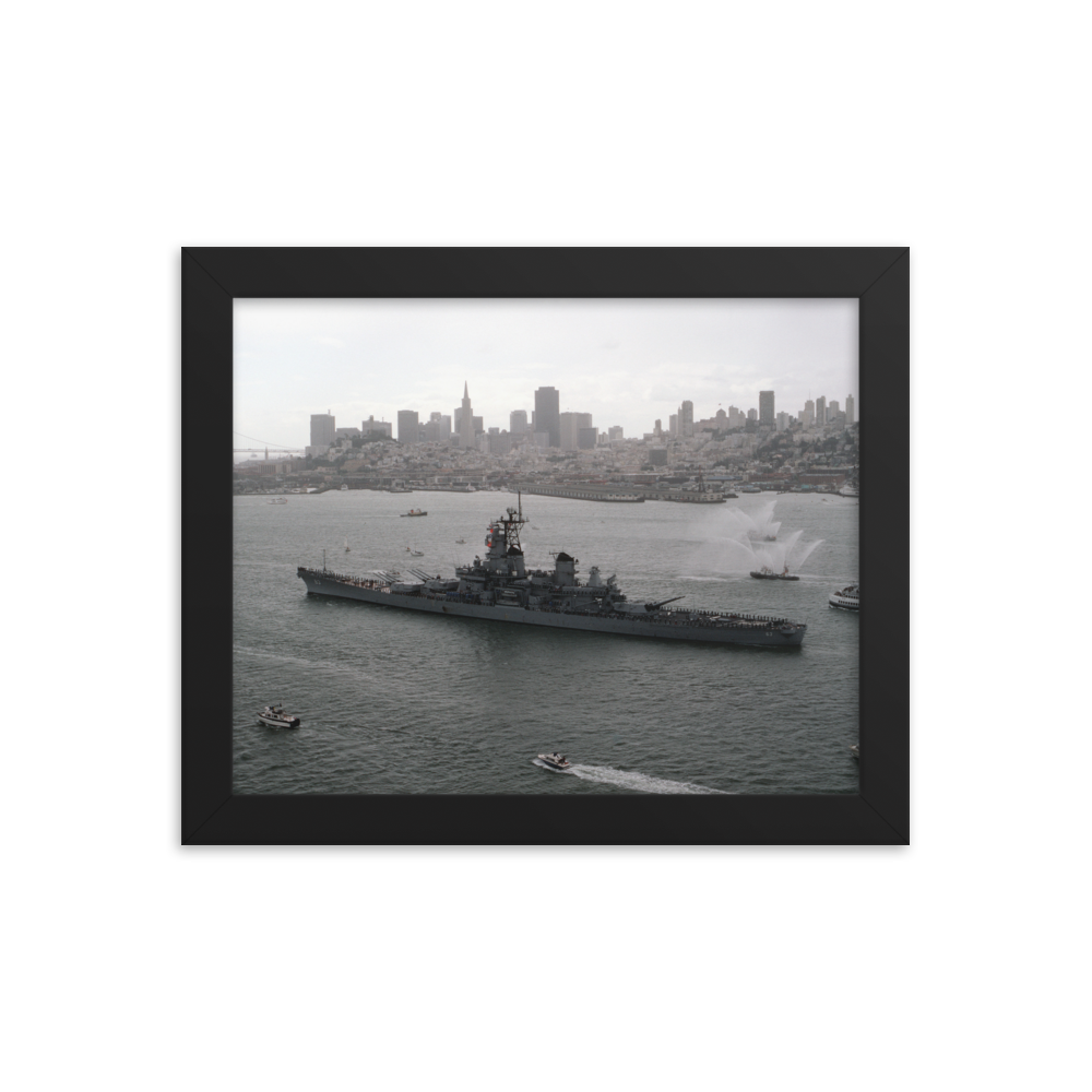 Framed posterUSS Missouri (BB-63) Framed Poster - San Francisco Skyline – black, 8x10